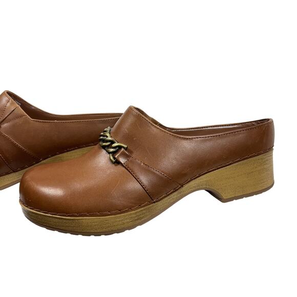 Bella-Vita Clog Mules Women's 12WW Tan Leather Chain Accent Slip Resistant Wide - Picture 2 of 9